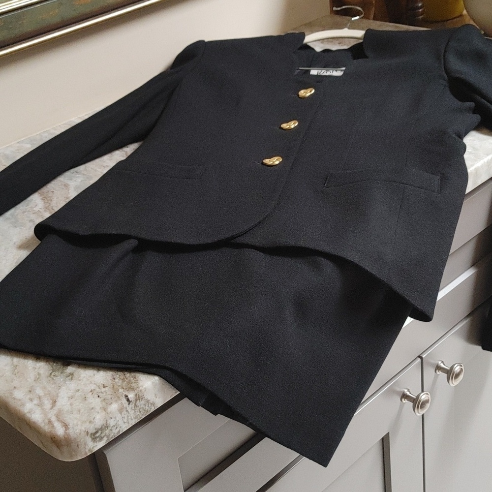 VTG Kasper Black Tailored Wool Crepe Suit - Picture 2 of 14